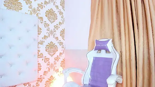 pinky  bunny online show from 05-18-26, 04:07