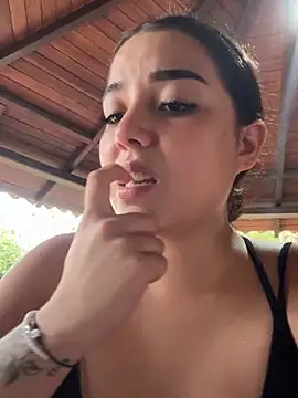 Couple latinX online show from 02-02-26, 10:41