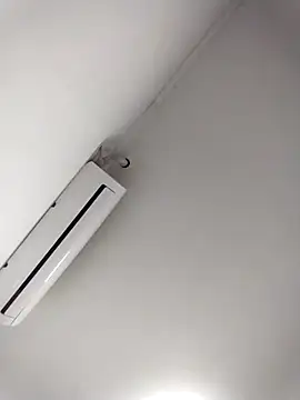 RAFAELQUINTEROSCAVALHEI online show from 04-20-26, 03:26