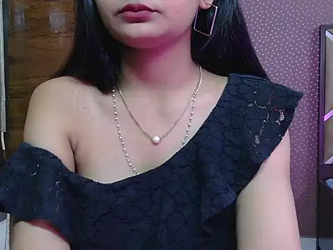 sweet riyaaa online show from 05-10-26, 04:17