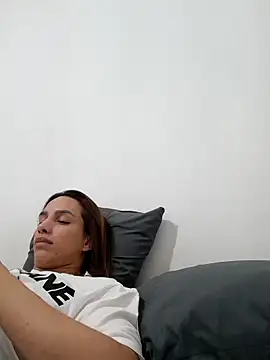 ofjuliaa online show from 03-17-26, 10:07