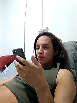 ofjuliaa online show from 05-05-26, 02:30