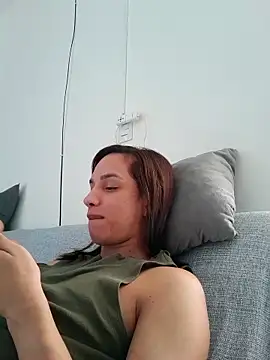 ofjuliaa online show from 05-05-26, 02:36