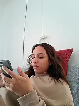ofjuliaa online show from 05-11-26, 04:59