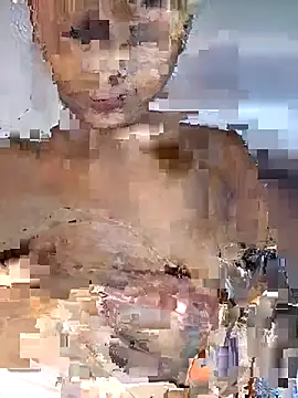 Snapshot of Royal-girl78 chatting on 01-18-26, 05:06 Royal-girl78 online show from 01-18-26, 05:06