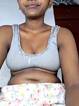 Royal-girl78 online show from 05-07-26, 04:34