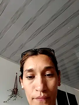 Snapshot of EcoDePiel chatting on 02-14-26, 09:22 EcoDePiel online show from 02-14-26, 09:22