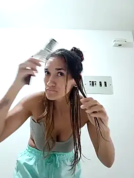 Snapshot of EcoDePiel chatting on 03-12-26, 03:07 EcoDePiel online show from 03-12-26, 03:07