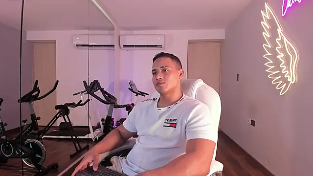 Jack Foster  online show from 02-05-26, 03:44