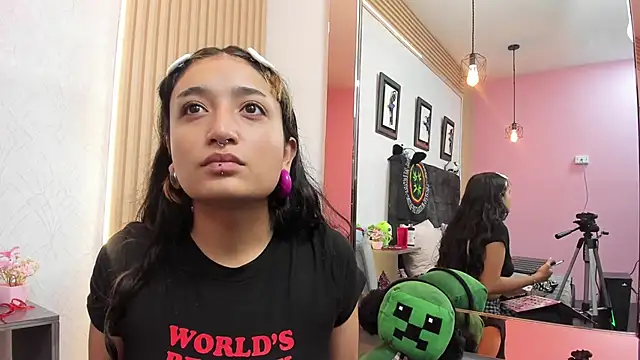 MeowMota  online show from 06-19-26, 04:33