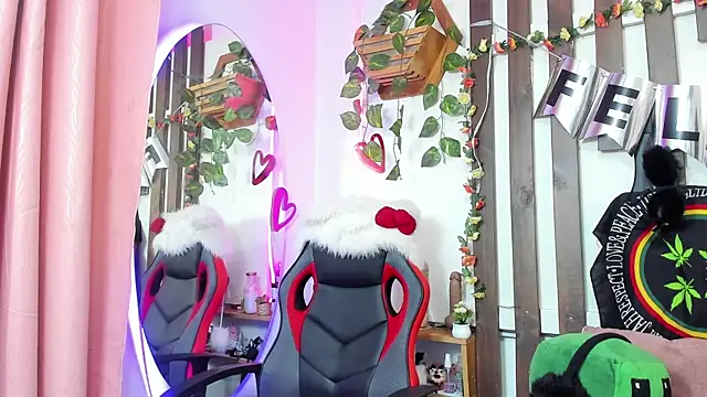 MeowMota  online show from 06-24-26, 06:40