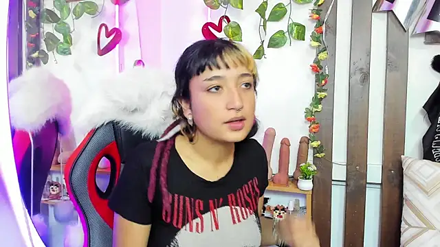 MeowMota  online show from 06-25-26, 06:23