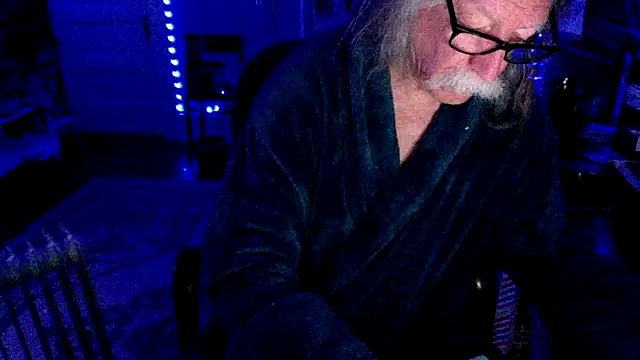 LickYourYoni online show from 04-30-26, 12:55