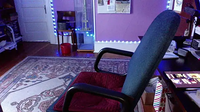 LickYourYoni online show from 05-04-26, 01:40