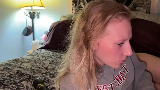 Snapshot of mysunidreamss chatting on 02-27-26, 02:22 mysunidreamss online show from 02-27-26, 02:22