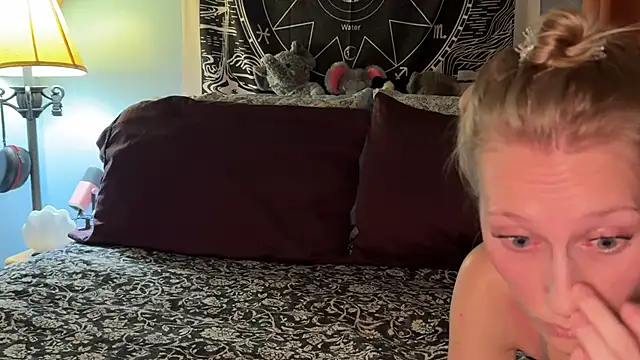 Snapshot of mysunidreamss chatting on 02-28-26, 02:23 mysunidreamss online show from 02-28-26, 02:23