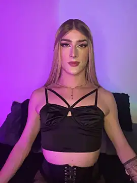 Snapshot of Alana_Stone chatting on 02-11-26, 01:32 Alana Stone online show from 02-11-26, 01:32