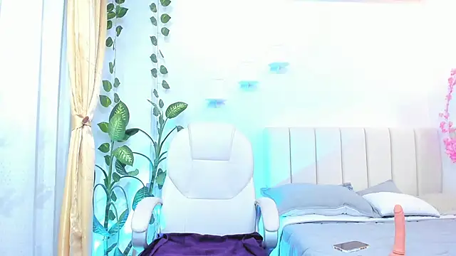 emily7  online show from 02-02-26, 08:40