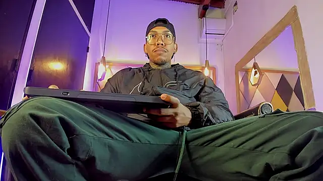 ThiagoBerry online show from 03-05-26, 12:12