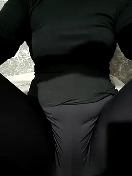 Snapshot of -LunaLust chatting on 01-16-26, 04:05 -LunaLust online show from 01-16-26, 04:05