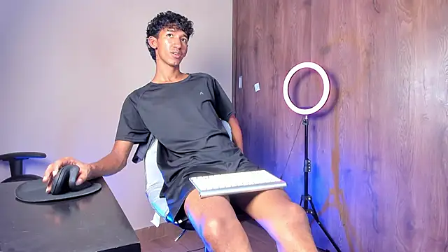 neitan miller  online show from 02-10-26, 12:04