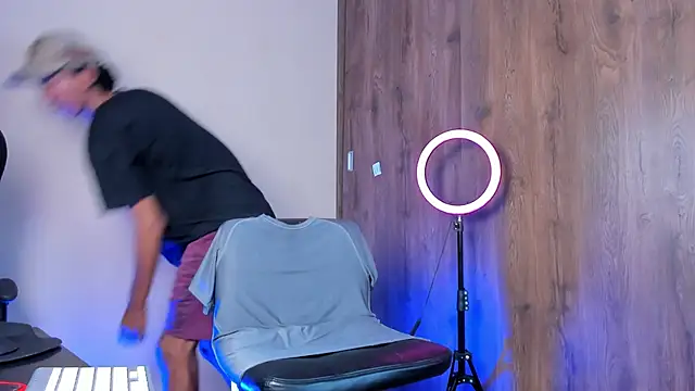 Snapshot of neitan_miller_ chatting on 02-11-26, 05:40 neitan miller online show from 02-11-26, 05:40