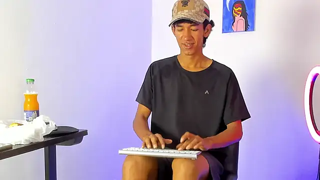 neitan miller  online show from 06-26-26, 02:21