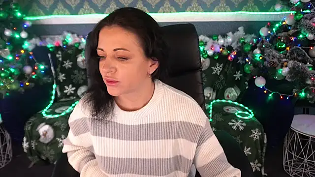 Dafni Monn online show from 12-23-25, 06:33