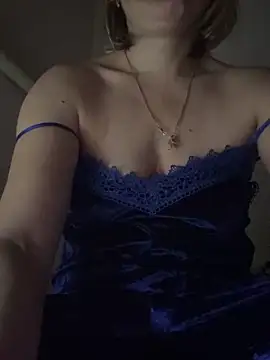 Snapshot of littlewidow chatting on 01-15-26, 06:22 littlewidow online show from 01-15-26, 06:22