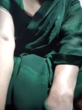 Snapshot of Nilam_cute chatting on 03-23-26, 05:50 Nilam cute online show from 03-23-26, 05:50