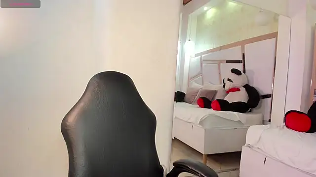 tatikanyx online show from 06-26-26, 12:09