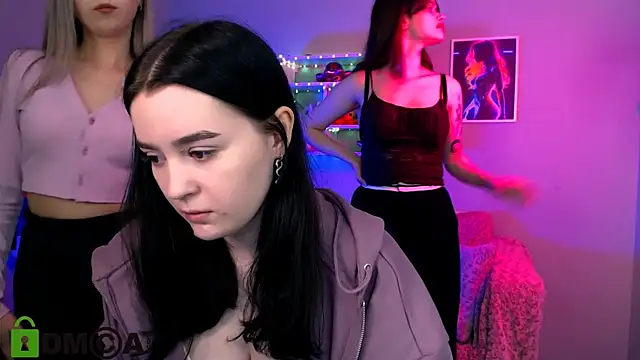 monica xcx online show from 04-11-26, 07:18
