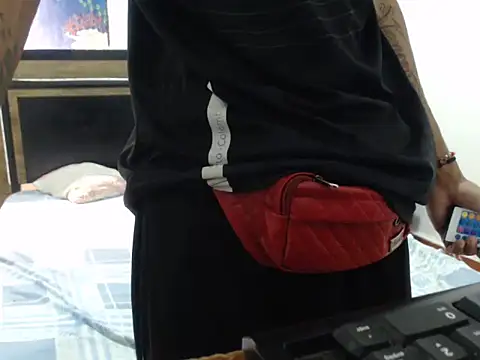 Skinny horny boy online show from 02-03-26, 11:32