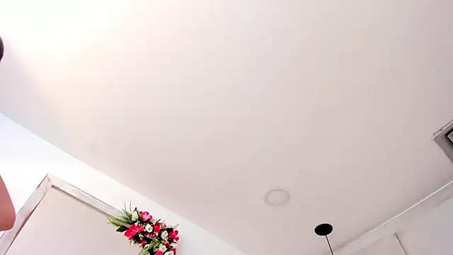 Snapshot of IvonneOwen chatting on 03-06-26, 03:25 IvonneOwen online show from 03-06-26, 03:25