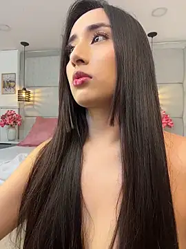 IvonneOwen online show from 05-20-26, 03:45