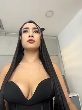 IvonneOwen online show from 06-17-26, 03:20