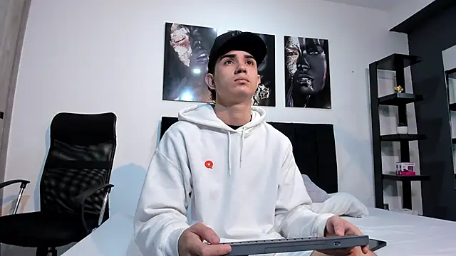 Alejo Grey online show from 01-09-26, 12:41