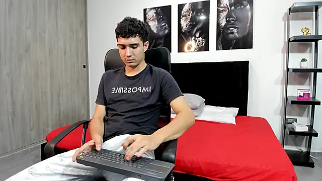 Alejo Grey online show from 02-04-26, 06:36