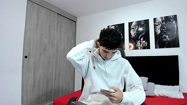 Alejo Grey online show from 02-06-26, 12:30