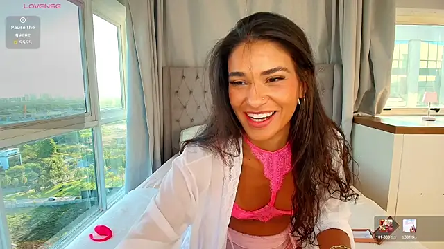 Maxine Spencer online show from 03-17-26, 08:12