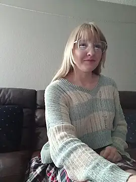 BunnySnowFlake online show from 04-11-26, 11:09