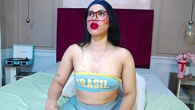 GiaTegel online show from 06-23-26, 02:15