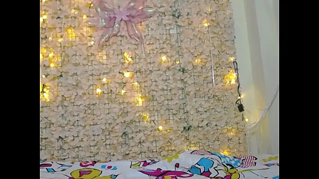 Snapshot of Cute-Cherry12 chatting on 03-15-26, 02:28 Cute-Cherry12 online show from 03-15-26, 02:28