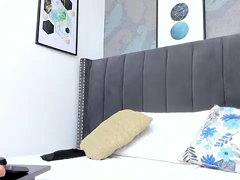 Anikka Albrite  online show from 02-10-26, 12:53