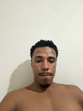 Snapshot of LorenzoBlack27 chatting on 05-17-26, 03:15 LorenzoBlack27 online show from 05-17-26, 03:15