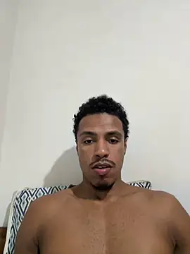 Snapshot of LorenzoBlack27 chatting on 05-31-26, 02:42 LorenzoBlack27 online show from 05-31-26, 02:42