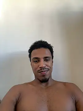 Snapshot of LorenzoBlack27 chatting on 05-31-26, 06:31 LorenzoBlack27 online show from 05-31-26, 06:31