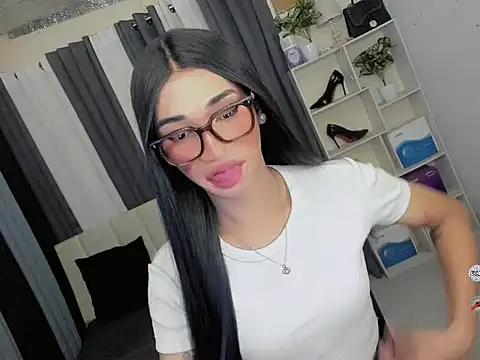 Snapshot of FyangFoxx chatting on 03-22-26, 05:44 FyangFoxx online show from 03-22-26, 05:44