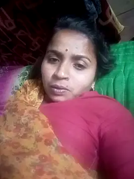 Snapshot of Hirdesh_sahu chatting on 03-11-26, 03:18 Hirdesh sahu online show from 03-11-26, 03:18