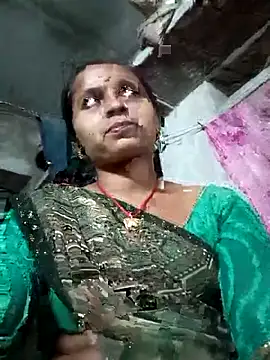 Snapshot of Hirdesh_sahu chatting on 04-18-26, 04:44 Hirdesh sahu online show from 04-18-26, 04:44